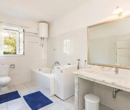 Apartamento Dada-apartman Mirta Makarska